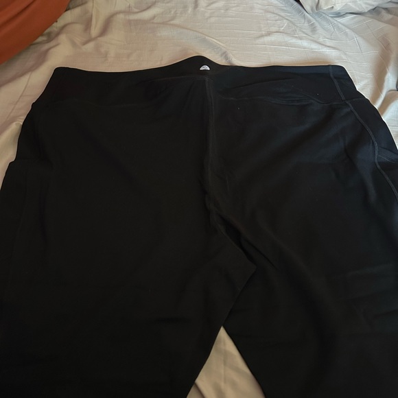 Brand new torrid active leggings! - Picture 2 of 4